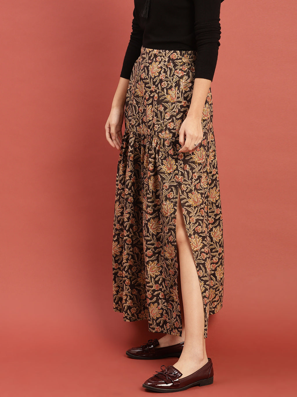 Women Coffee Brown & Green Kalamkari Slit