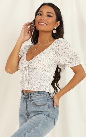 In Your Dreams Top In White Floral