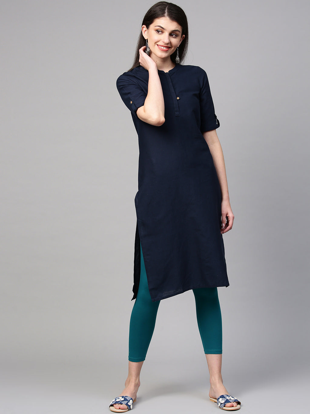 Women Navy Blue Solid Straight Kurta