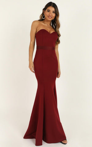 Lasting Moment Maxi Dress In Wine