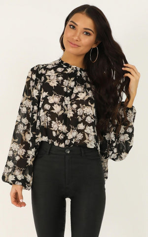 Iconic Girl Top In Black Floral