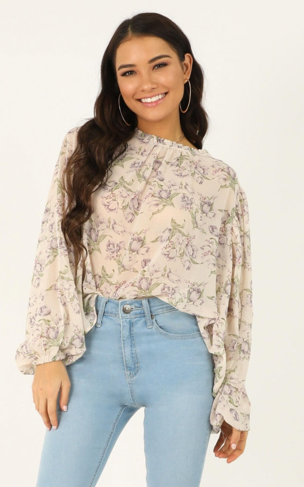 Iconic Girl Top In Cream Floral